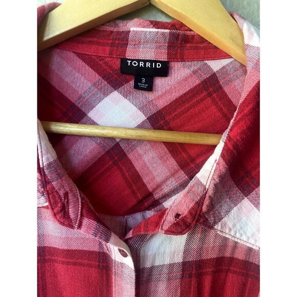 Torrid Long Sleeve Red‎ Pink Plaid 3/4 Roll Tab Sleeves Button Down 3XL - Picture 8 of 10
